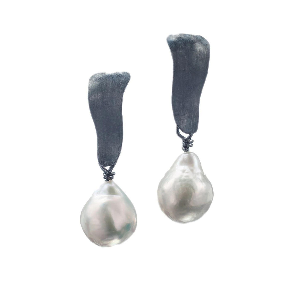 Baroque Pearl Short Hanging Earrings
