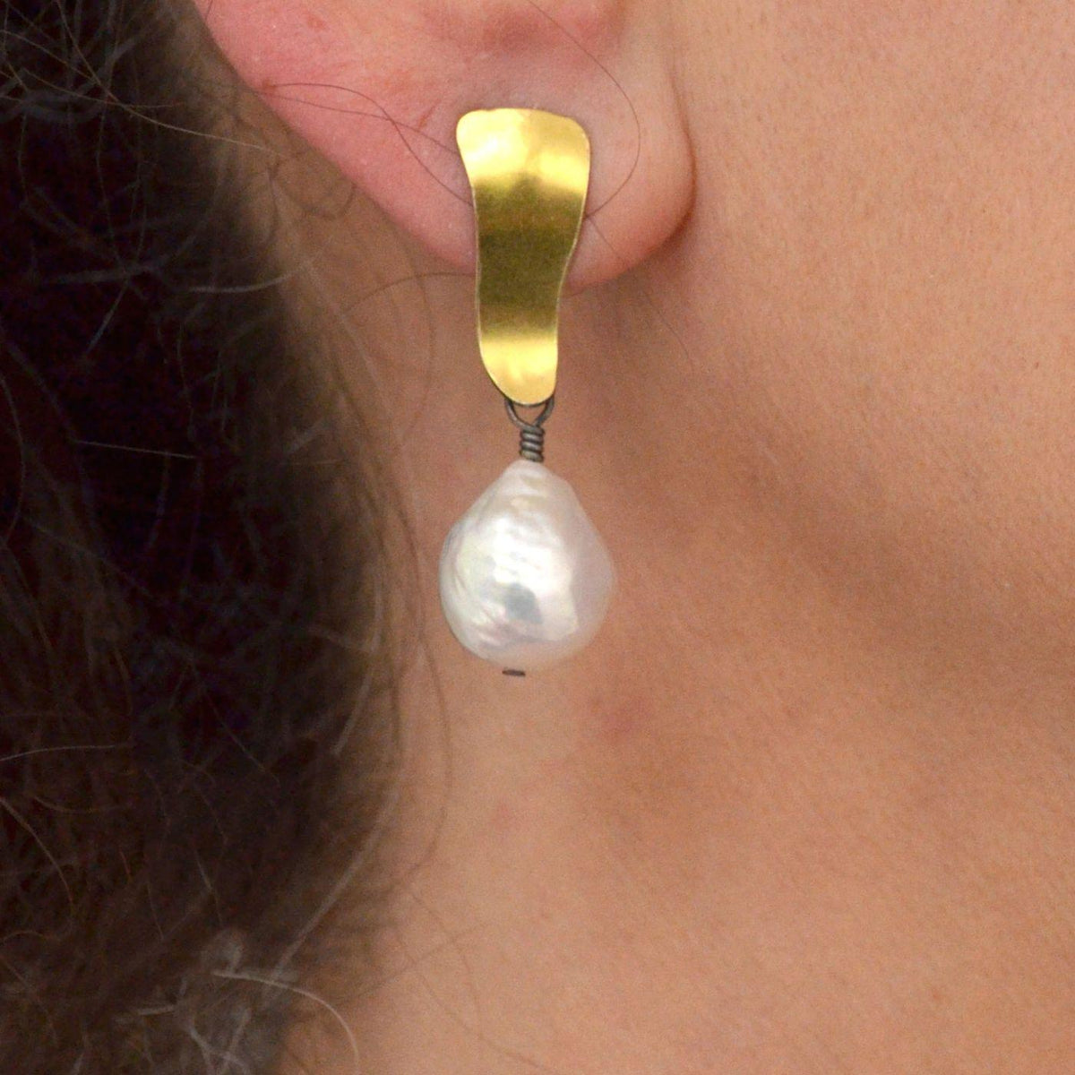 Baroque Pearl Short Hanging Earrings