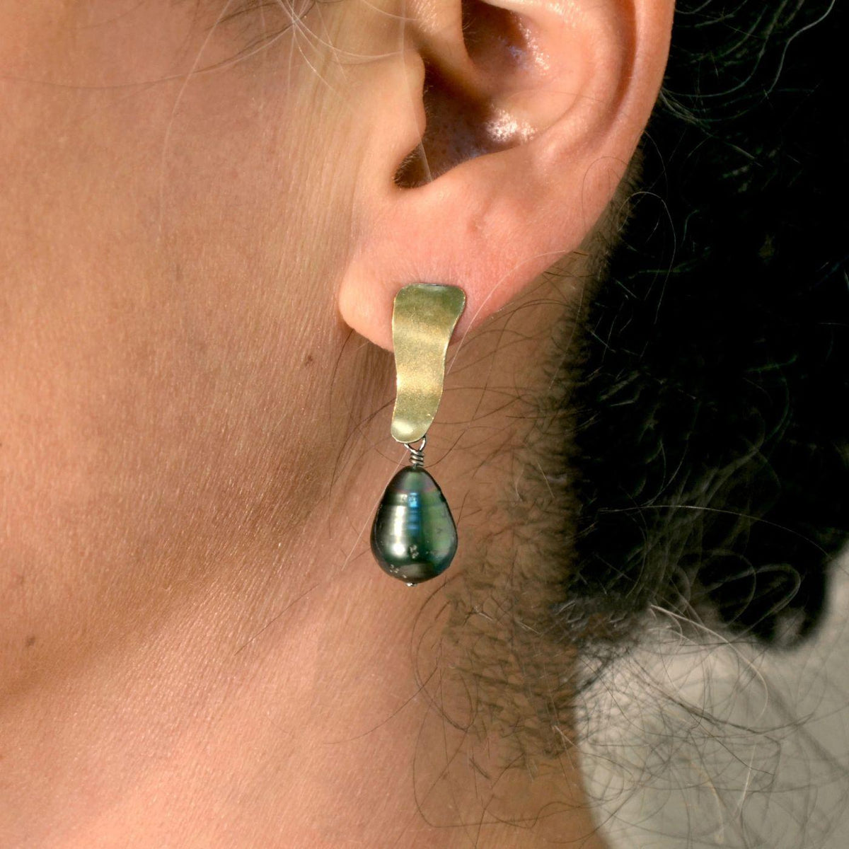 Baroque Pearl Short Hanging Earrings
