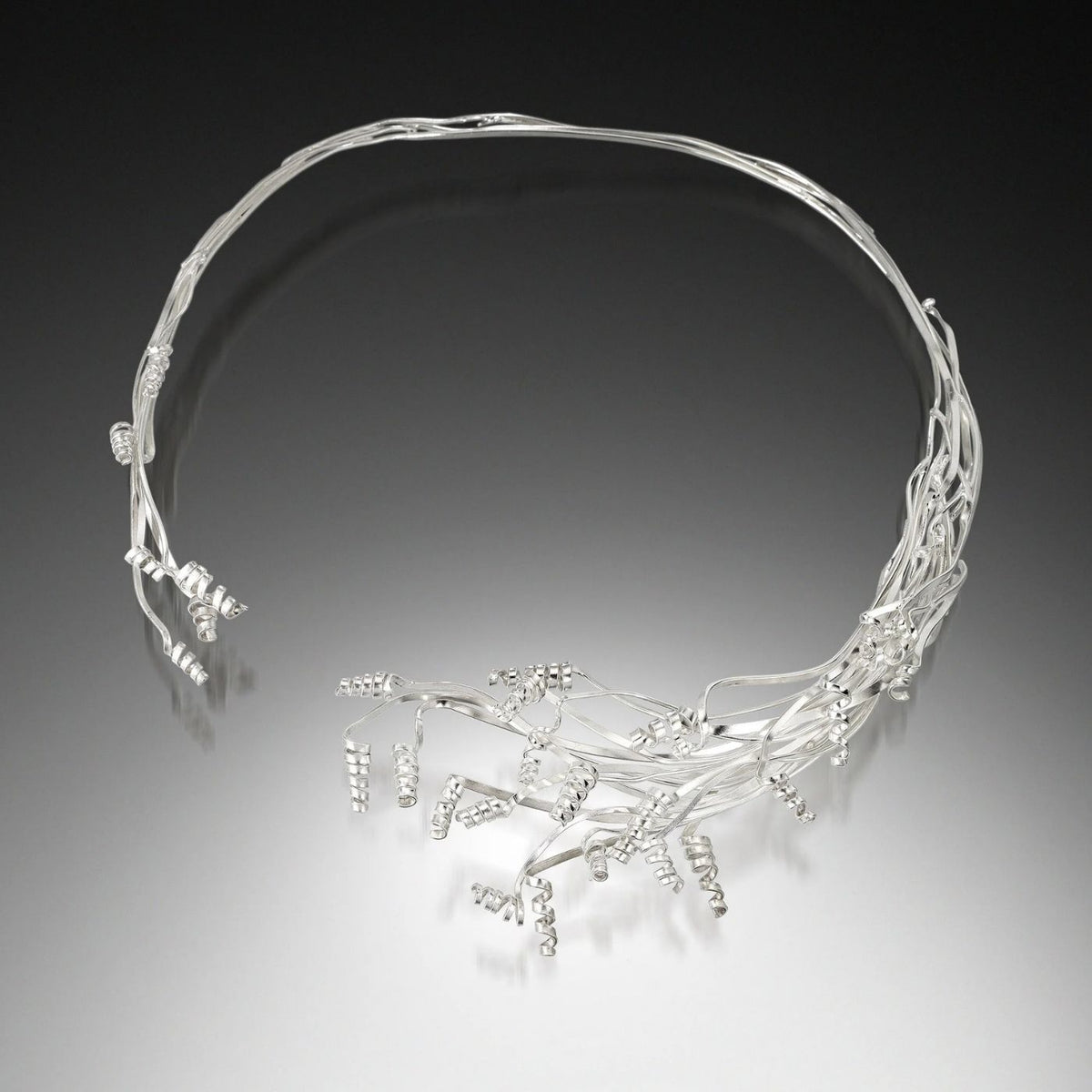 Swirl Collar